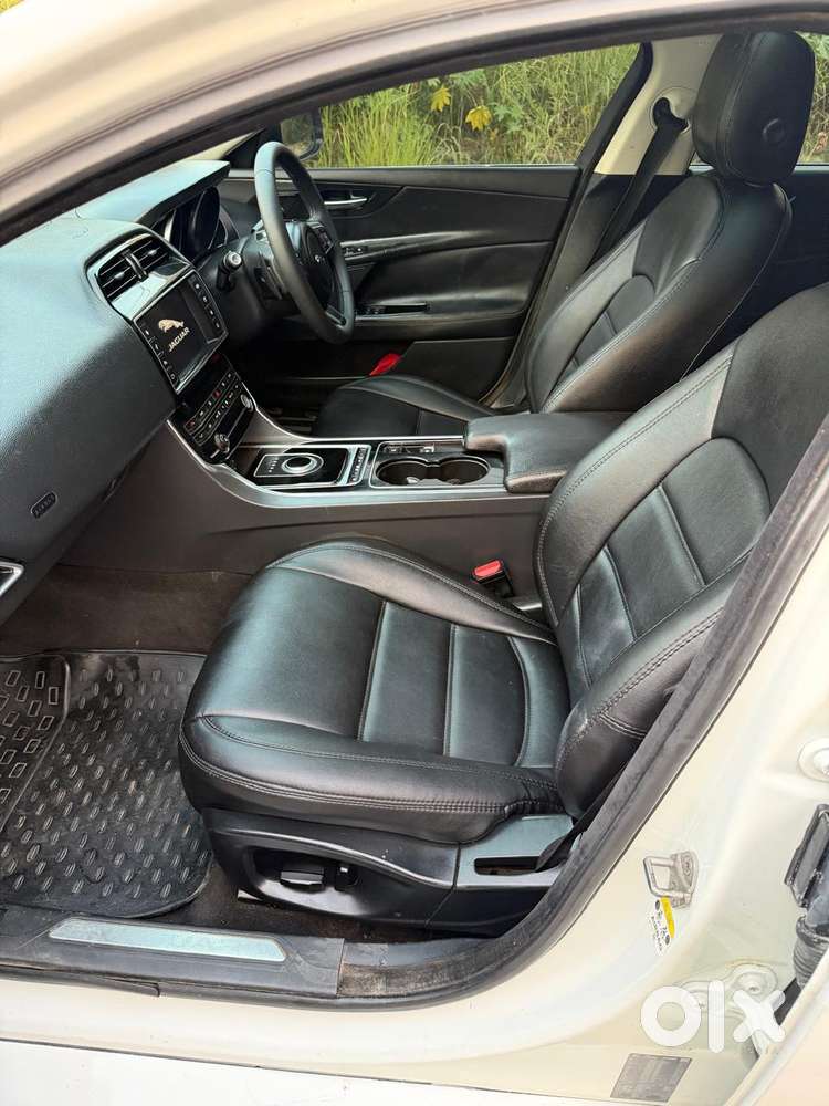 Jaguar Xe Prestige, 2018, Petrol