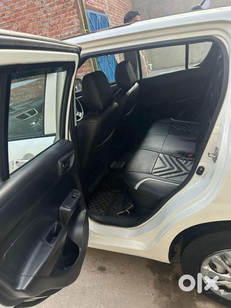 Maruti Suzuki Swift Petrol 2015