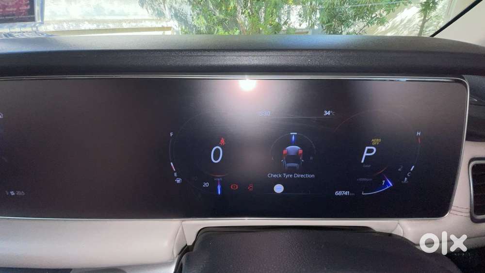 Mahindra Xuv700 Petrol 2025