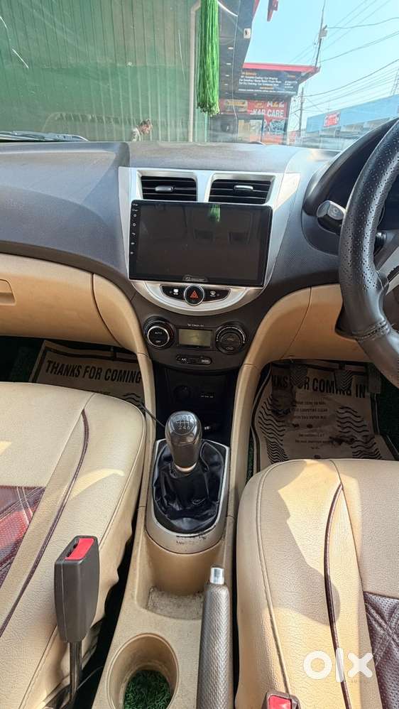 Hyundai Fluidic Verna 2012
