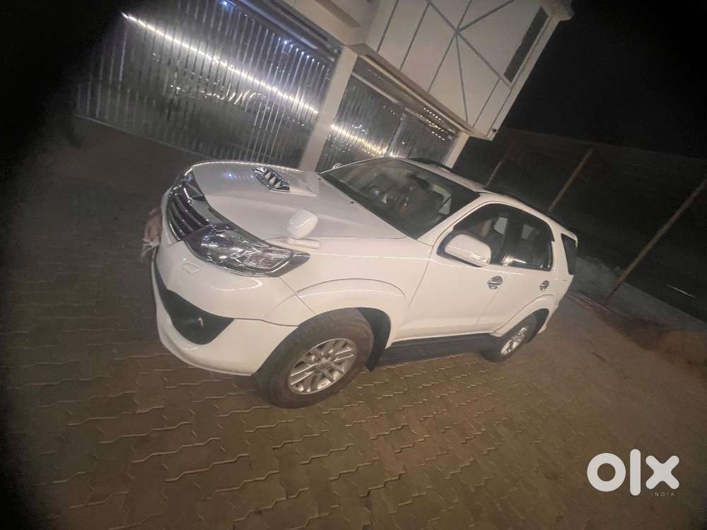 Toyota Fortuner 3.0 Sportivo 4x2 At  1st Owner  Excellent Condition