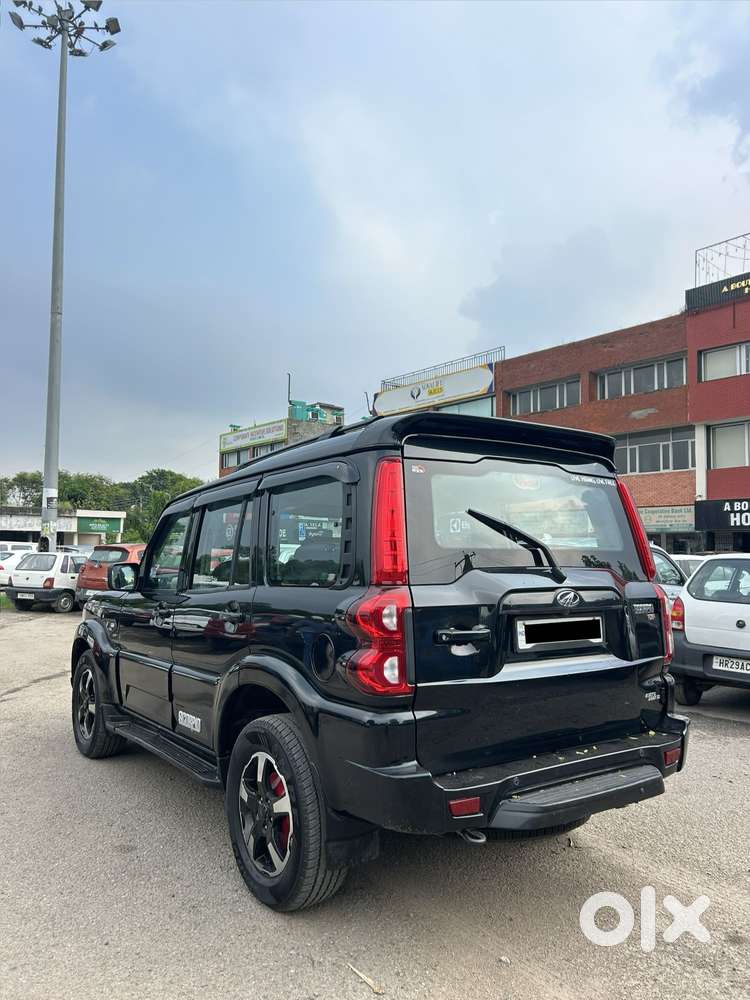 Mahindra Scorpio Classic 2.2 S 11 Mt 7 Str, 2021, Diesel