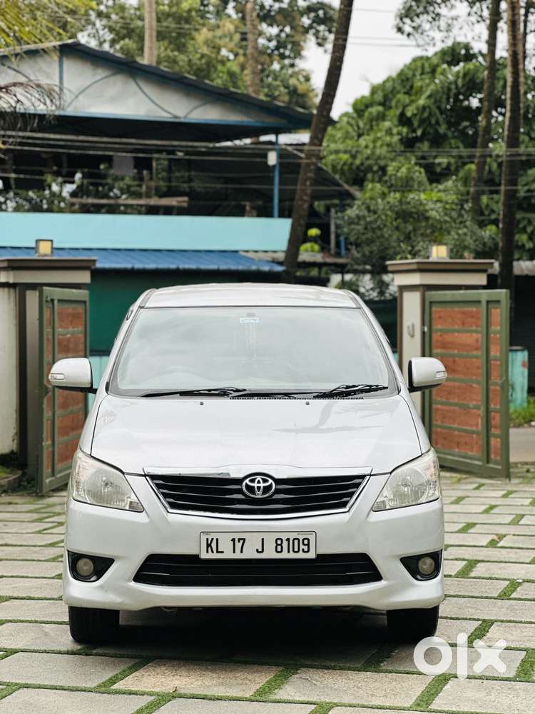 Toyota Innova 2.5 V 7 Str, 2012, Diesel