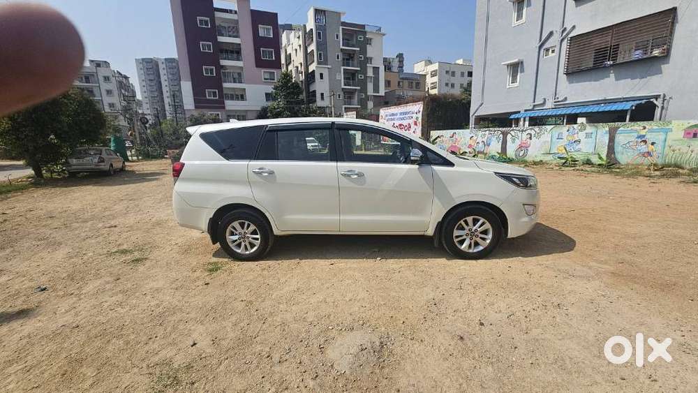 Toyota Innova Crysta 2.8z Automatic, 2017, Diesel
