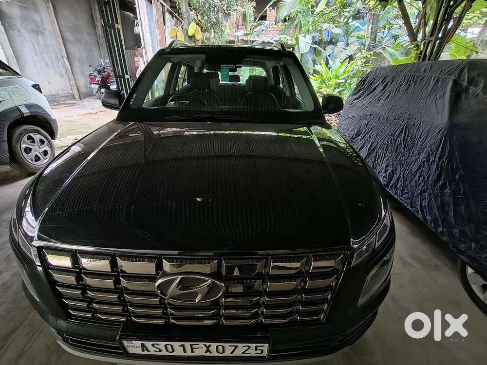 Hyundai Venue 2024 Diesel 37000 Km Driven