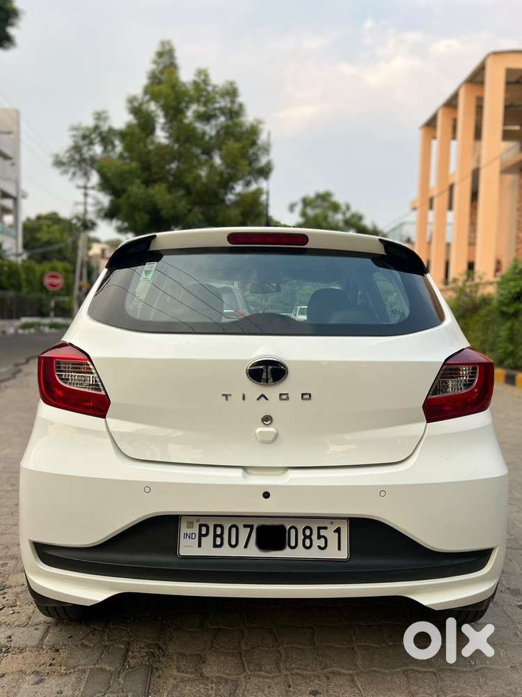 Tata Tiago 1.2 Revotron Xm, 2025, Petrol