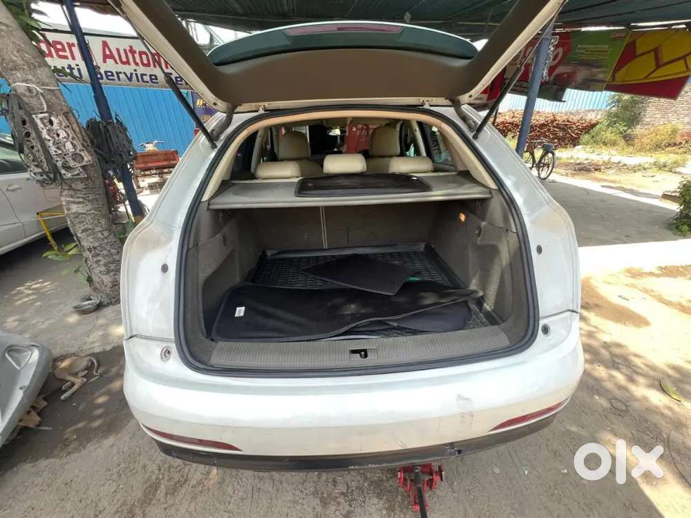Audi Q3 4th Owner 2013 Model Brand New Condition New Tyre