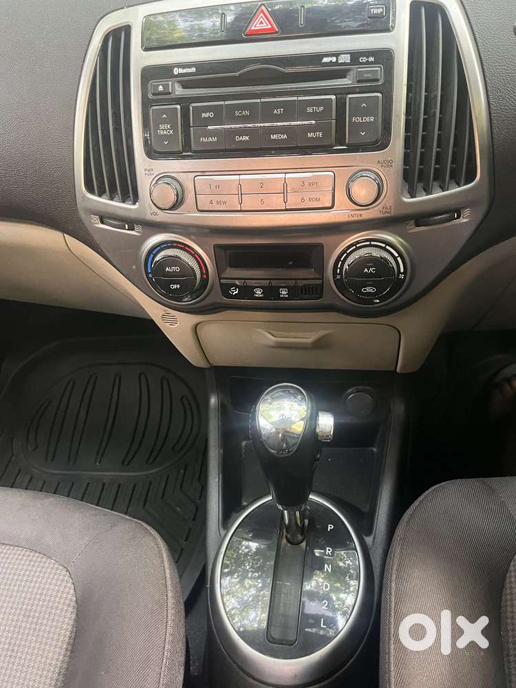 Hyundai I20 Sportz At 1.4, 2013, Petrol