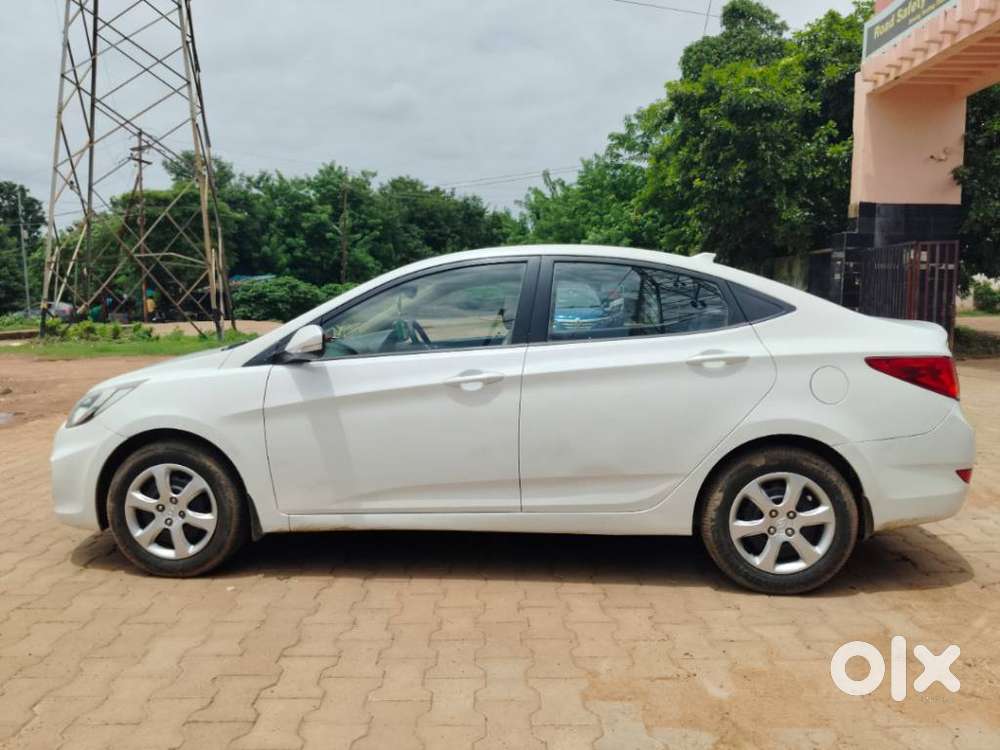 Hyundai Verna 1.6 Ex Vtvt, 2014, Petrol