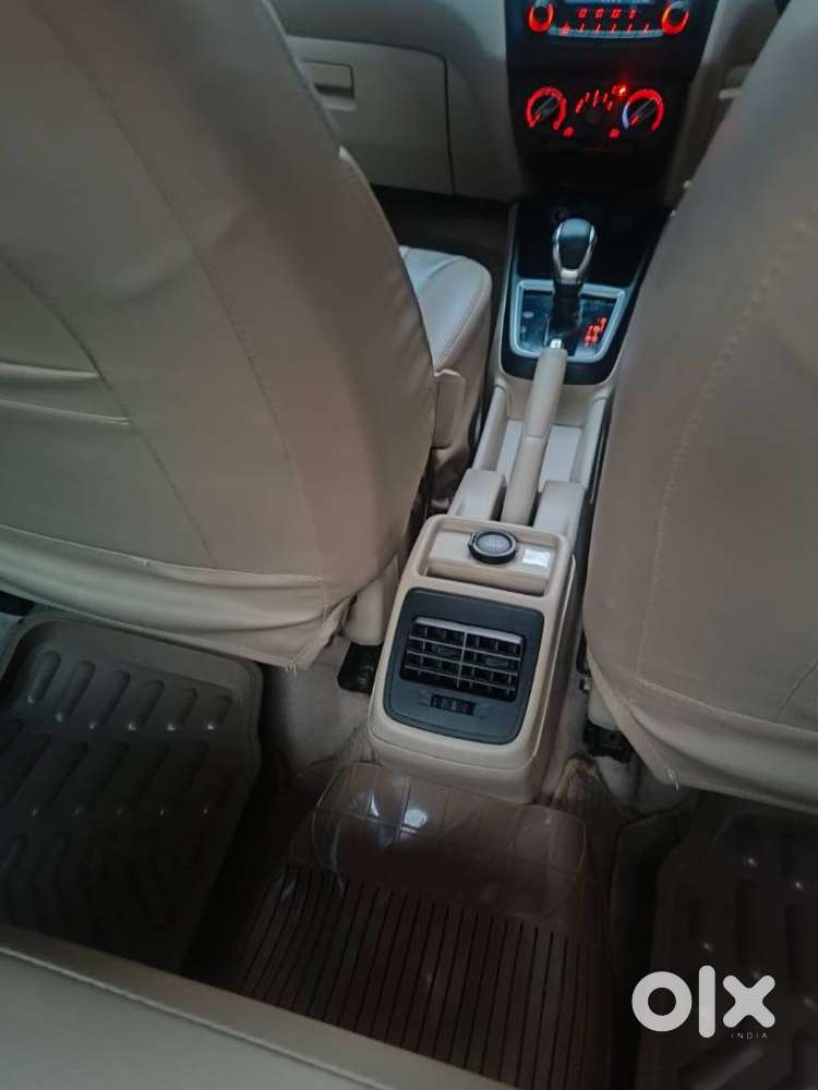 Maruti Suzuki Dzire 1.2 Vxi Amt, 2017, Petrol
