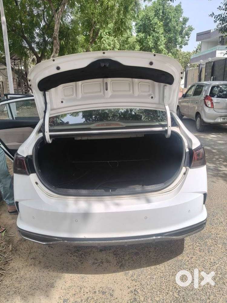 Hyundai Verna 1.5 Sx Diesel Mt, 2022, Diesel