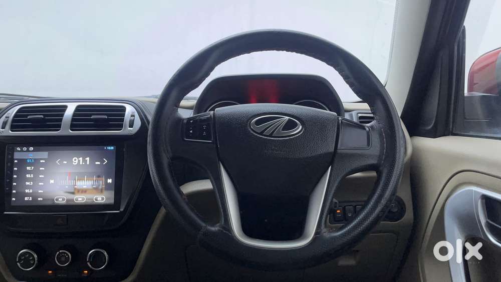 Mahindra Tuv 300 T8, 2016, Diesel