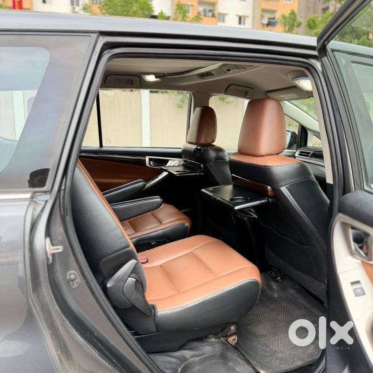 Toyota Innova Crysta 2.8z Automatic, 2016, Diesel