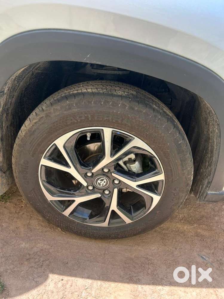 Toyota Urban Cruiser Hyryder 2025 30dec Petrol 2900 Km Driven