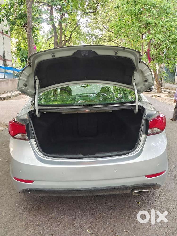 Hyundai Elantra 1.8 Sx Mt, 2015, Petrol