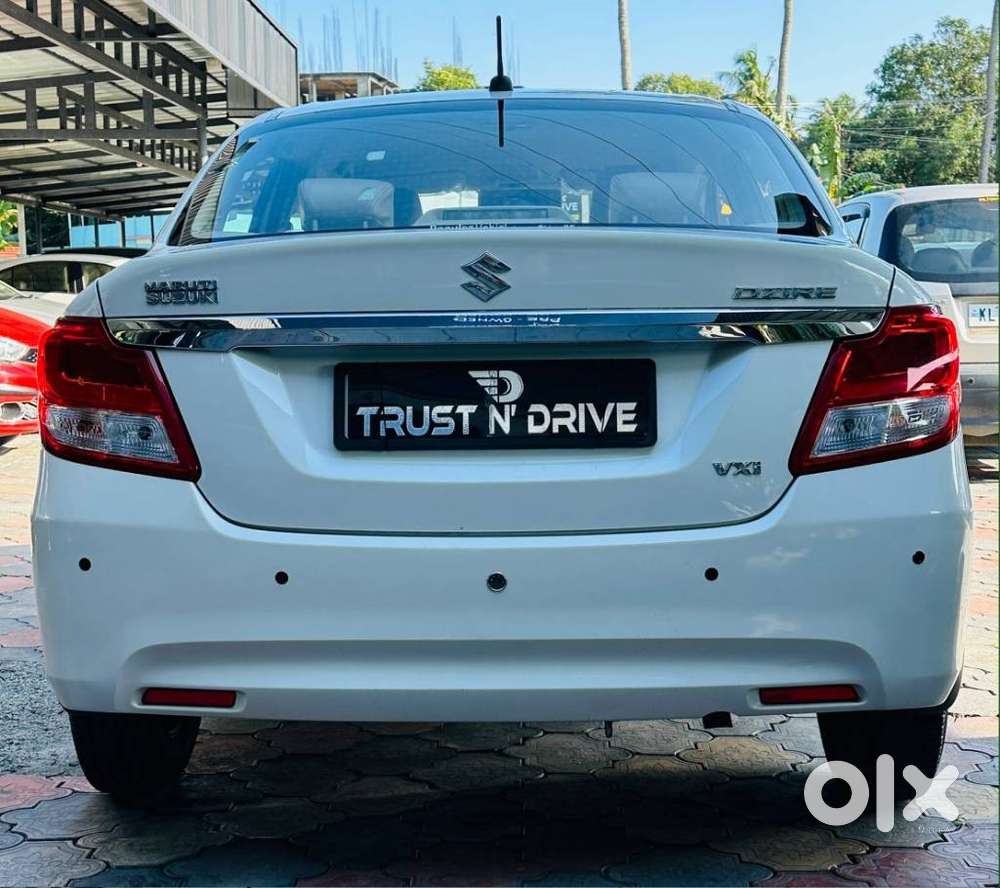 Maruti Suzuki Swift Dzire 1.2 Vxi, 2017, Petrol