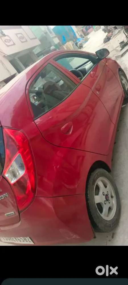 5tyrres Alloy Wheels 80% Tyres New Battery
