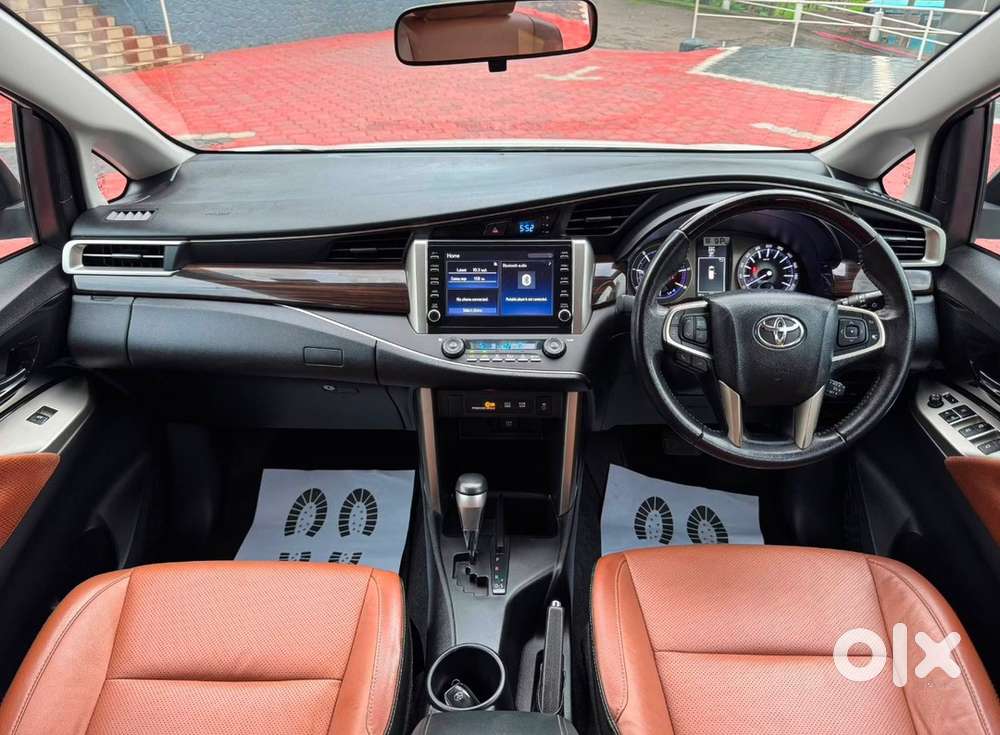 Toyota Crysta Automatic 2022