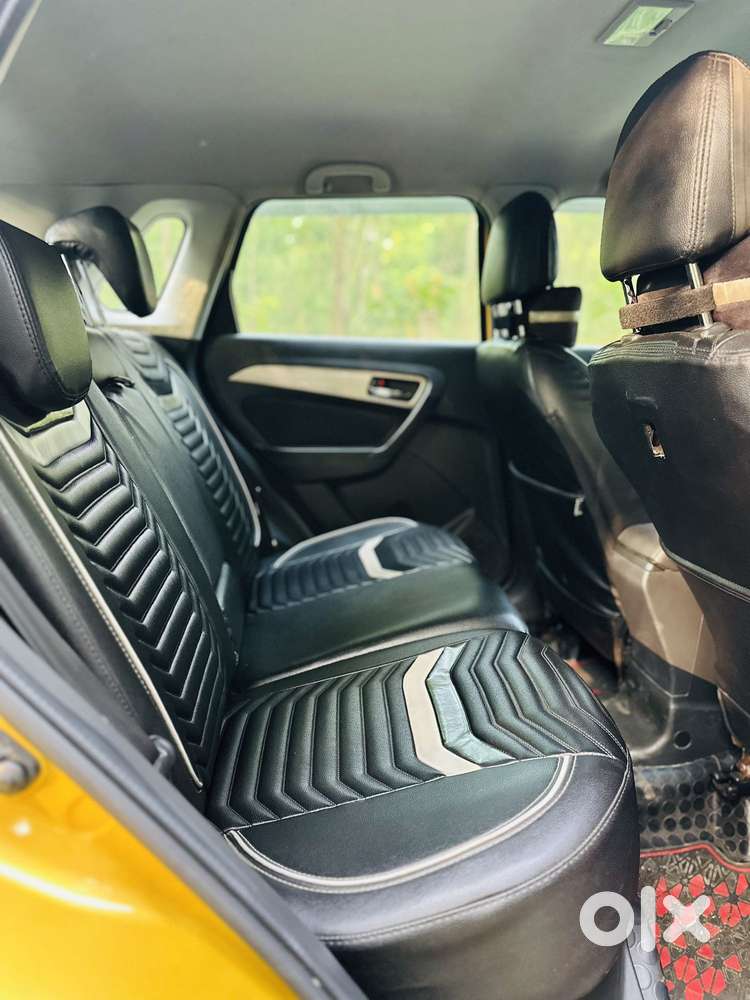 Maruti Suzuki Brezza Zdi+ Dual Tone, 2017, Diesel