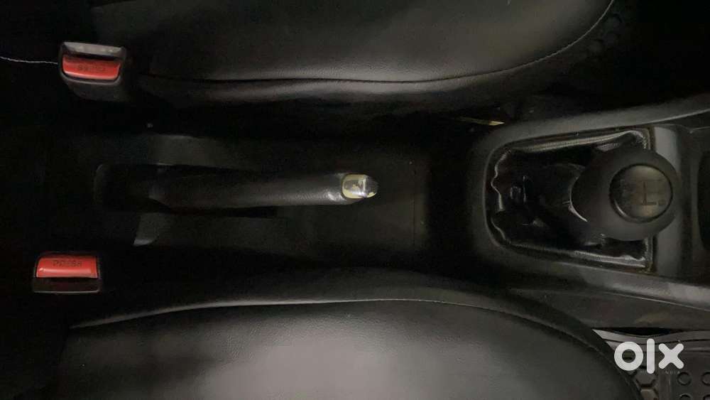 Maruti Suzuki Swift Zxi, 2015, Petrol