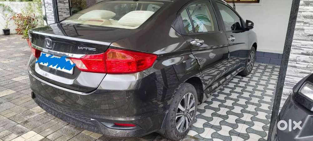 Honda City 1.5 V Mt(i-vtec) 5th Gen