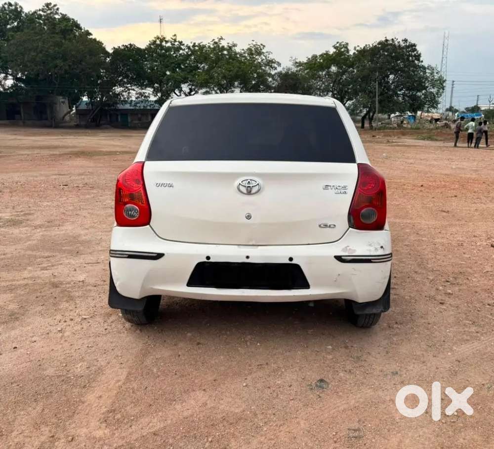 Toyota Etios Liva 2012