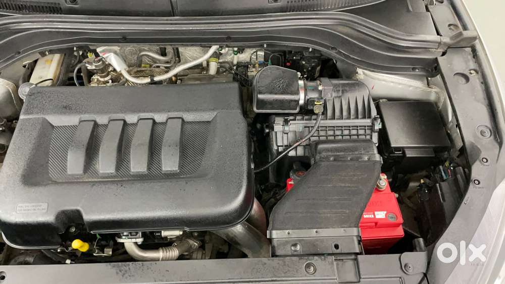 Mahindra Xuv700 2.2 Ax 5 Diesel At 7 Str, 2022, Diesel