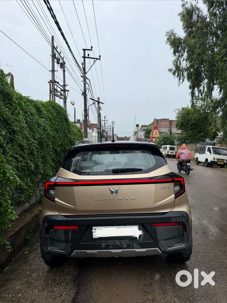 Mahindra Xuv 3xo Ax7 L At Tgdi 2025