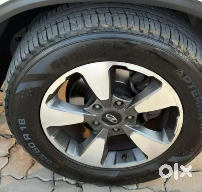 Mahindra Alturas G4 4wd At, 2018, Diesel