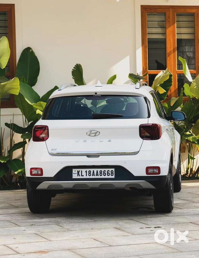 Hyundai Venue 2021 Diesel 61000 Km Driven