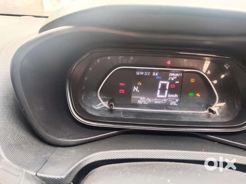 Tata Nexon Xza Dark Edition With Automatic Gear & Sun Roof