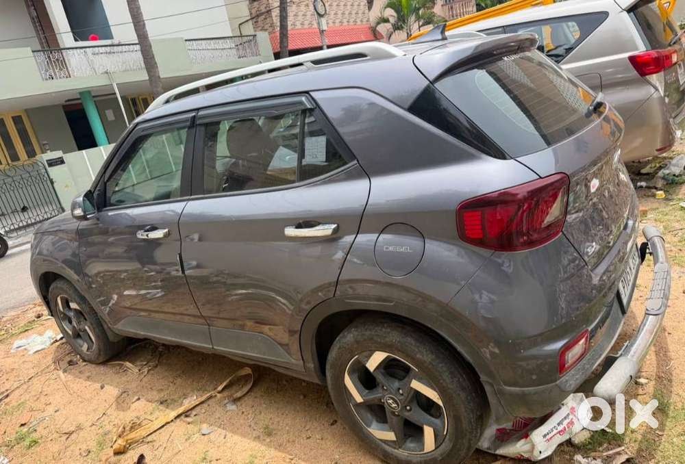 Hyundai Venue Sx (o) Mt 1.5 Diesel, 2019, Diesel