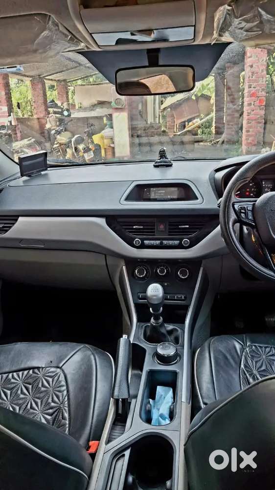 Tata Nexon 2017 Petrol Creative Plus