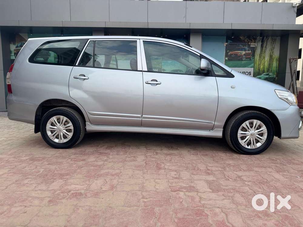 Toyota Innova 2.5 G (diesel) 8 Seater, 2015, Diesel