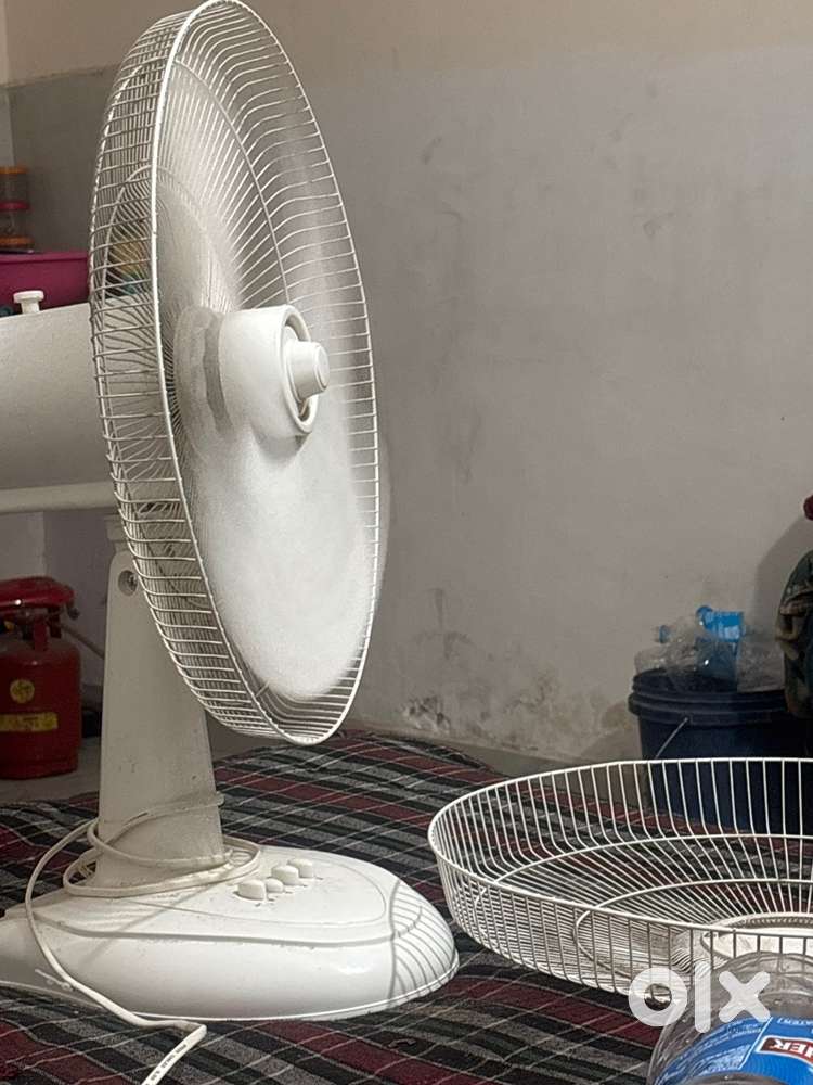 BAJAJ TABLE FAN