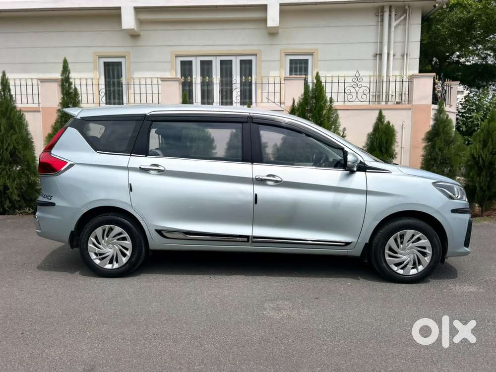 Maruti Suzuki Ertiga Vxi Abs Bs Iv, 2025, Petrol
