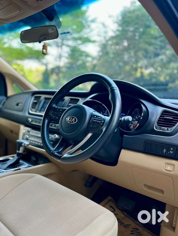 Kia Carnival Premium, 2020, Diesel