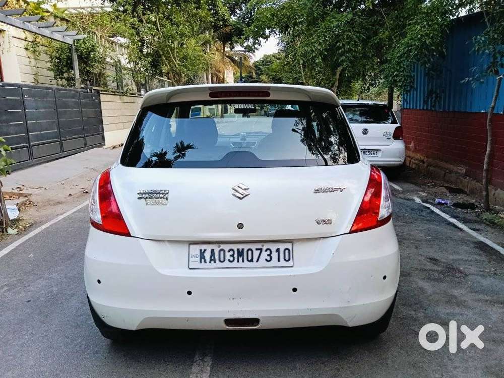 Maruti Suzuki Swift Vxi 1.2 Abs Bs-iv, 2013, Petrol