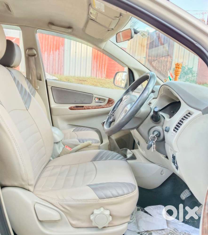 Toyota Innova 2012-2013 2.5 E Diesel Ms 7-seater, 2014, Diesel