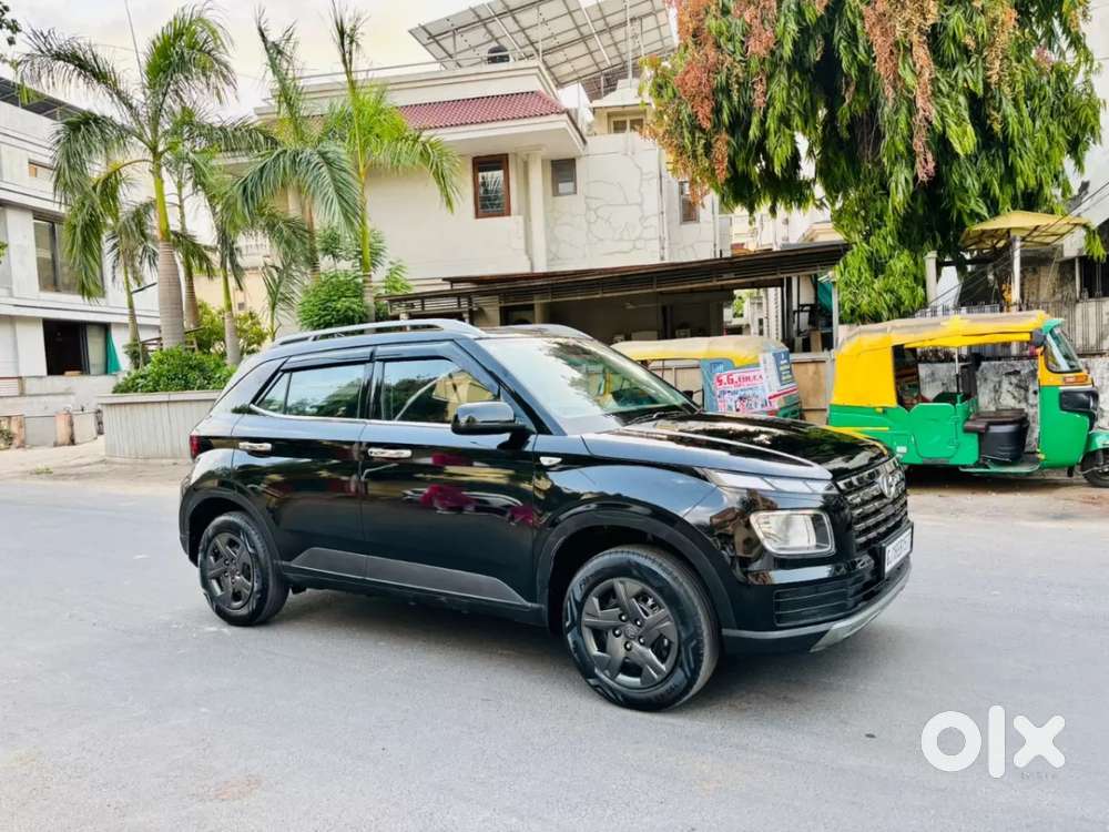 Hyundai Venue S 1.2 Petrol, 2023, Petrol