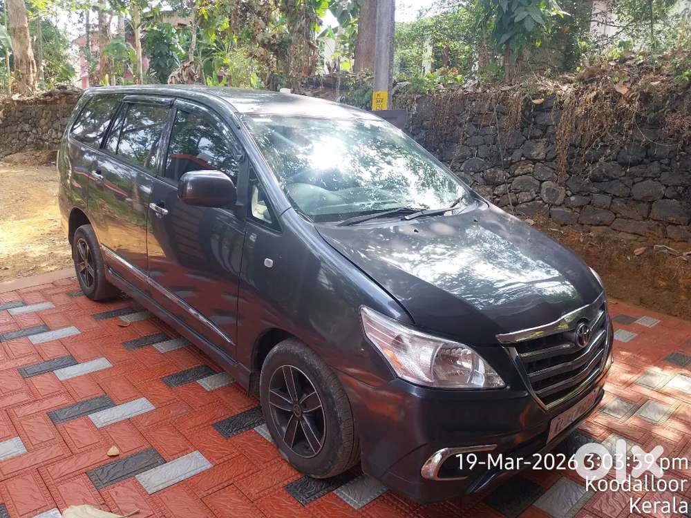 Toyota Innova 2016 Diesel Well Maintained