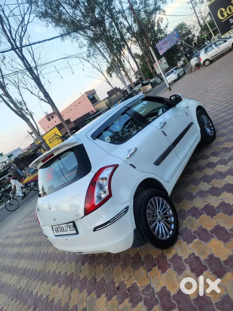 Maruti Suzuki Swift 2015 Petrol 65000 Km Driven
