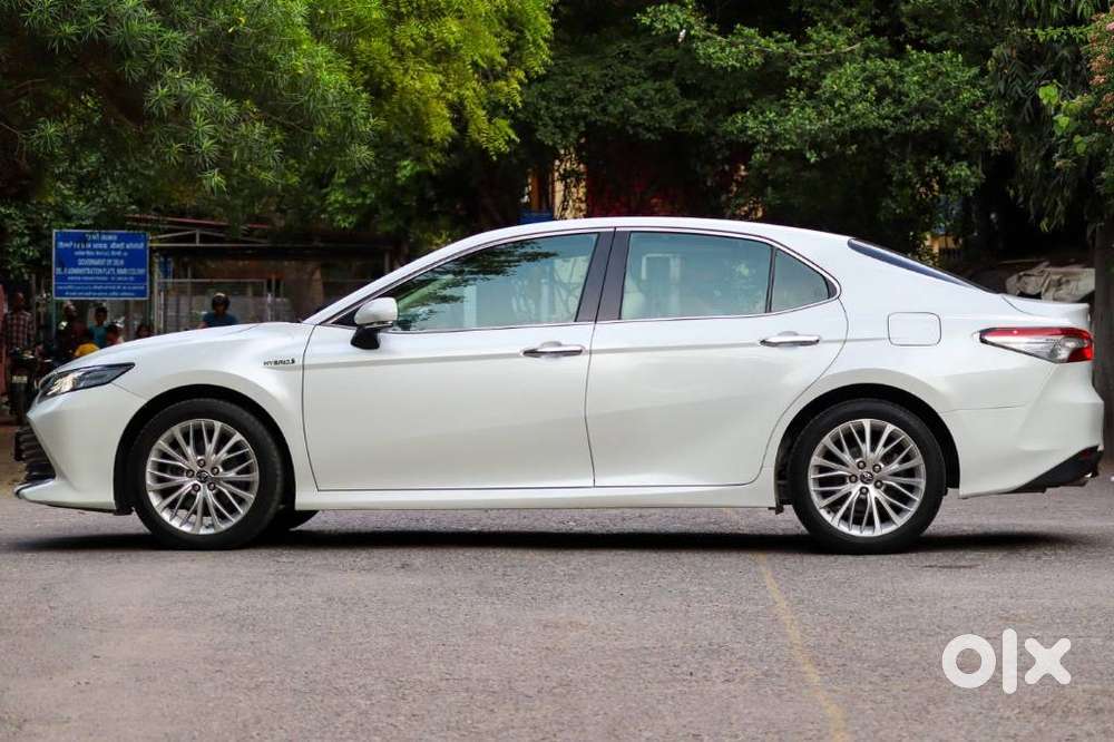 Toyota Camry Hybrid, 2020, Petrol