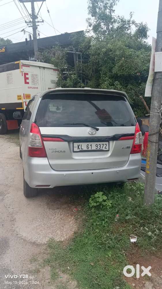 Toyota Innova 2013 Diesel 223000 Km Driven Original Kerela