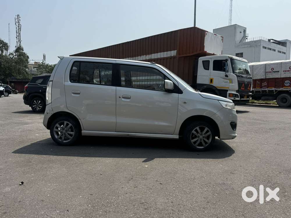 Maruti Suzuki Wagon R Vxi Plus Mt, 2018, Petrol