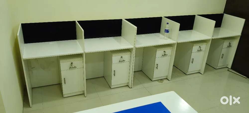 New office farniture workstation whit site table