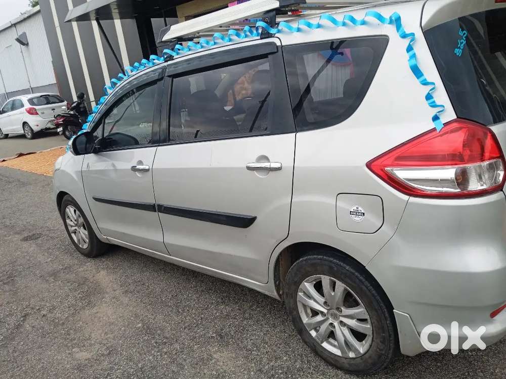 Maruti Suzuki Ertiga 2016 Diesel 120000 Km Driven