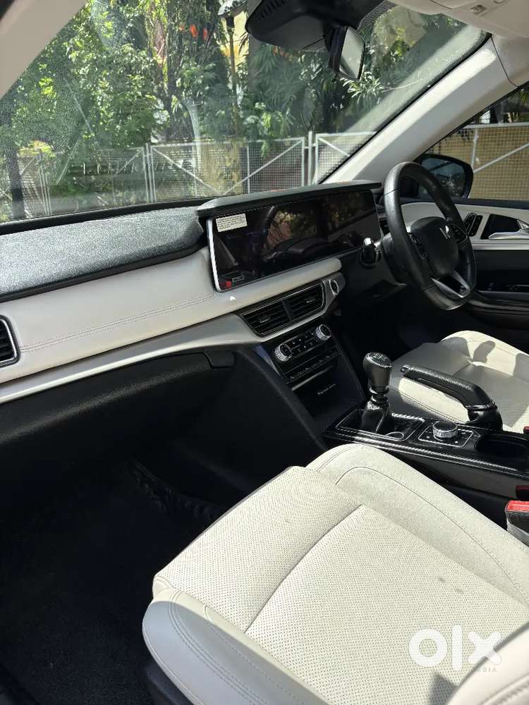 Mahindra Xuv700 Ax7l Petrol 7 Seater Bs-vi Car