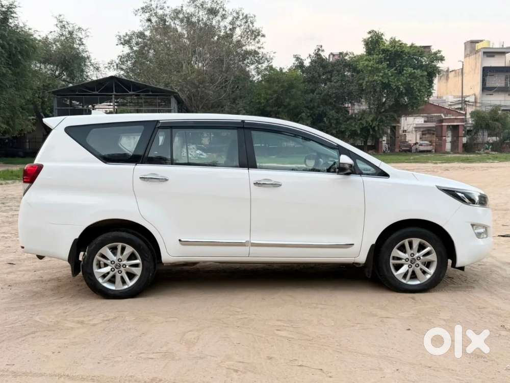 Toyota Innova Crysta 2.4 V 7 Str, 2017, Diesel