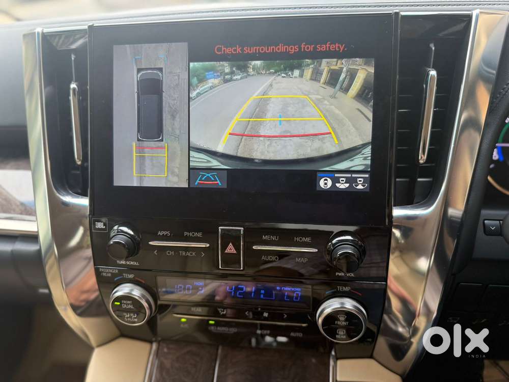 Toyota Vellfire 2.5 Executive Lounge, 2020, Petrol